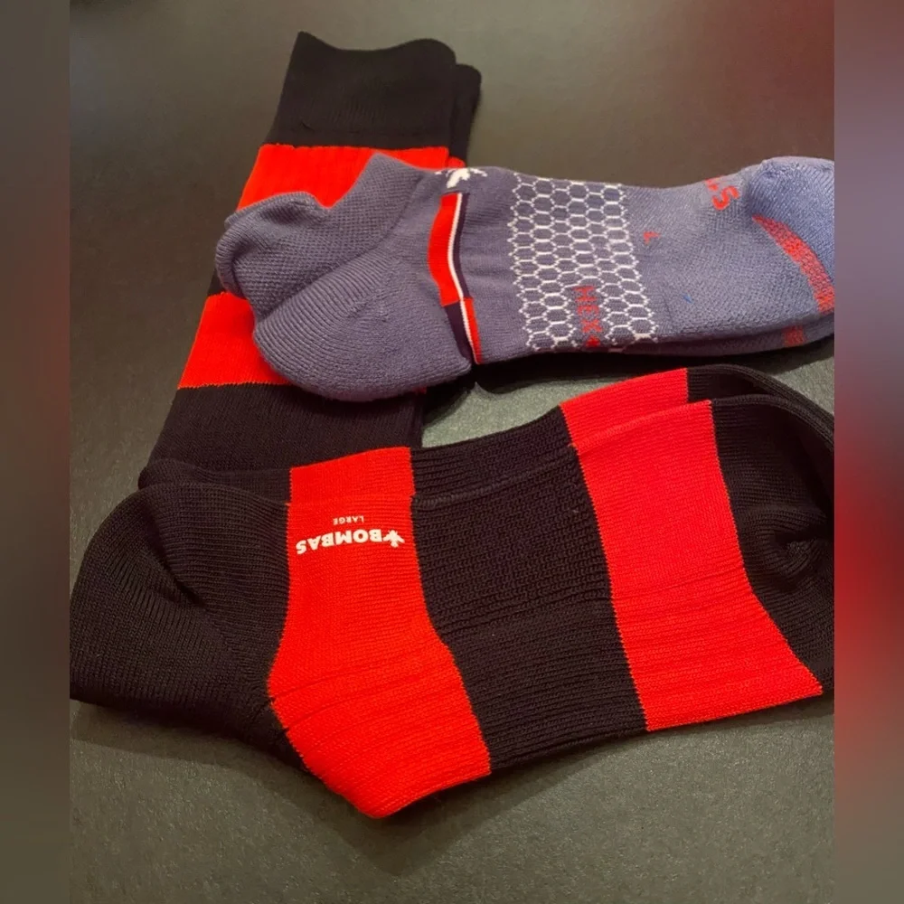 Bombas 2 Pair Woman's Socks Size Large (Black, Red,‎ Gray) NWOT